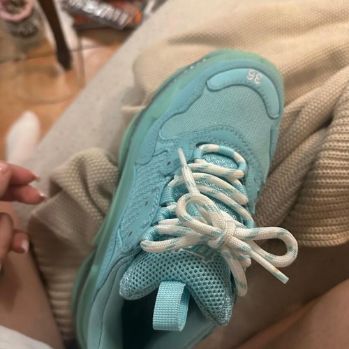 Balenciaga sneakers turquoise size 36 like new
