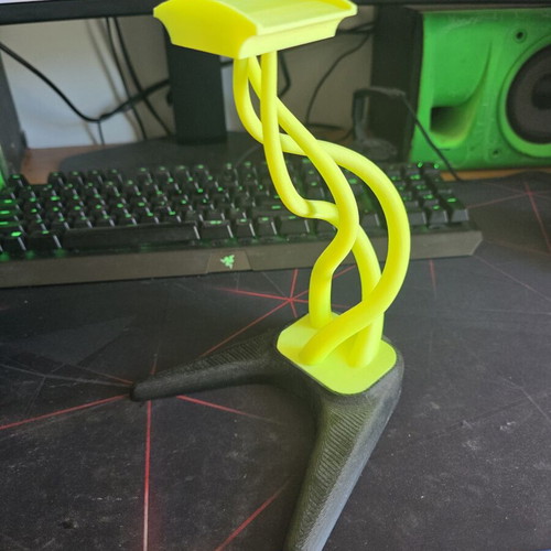 Headphone stand 3D printed in yellow fluo with black base