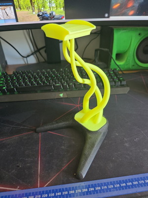 Βάση ακουστικών 3D εκτύπωση σε κίτρινο fluo με μαύρη βάση