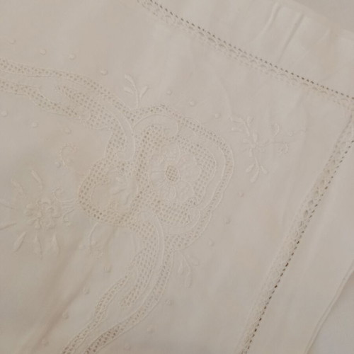 Handmade tablecloth with two cotton placemats new 2.25×2.70