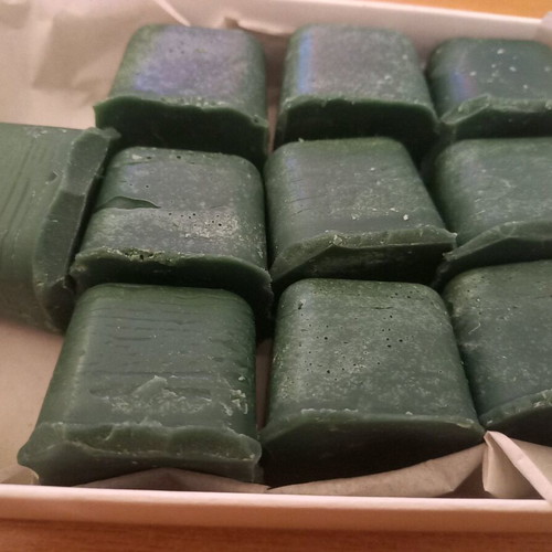 Wax melts used with Christmas scent, 180 grams