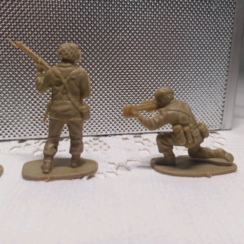 SOLPA Airfix British paratroopers 1/32 used, 4 figures English soldiers