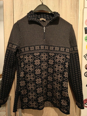 Women’s pullover used beige and dark blue 50% merino wool