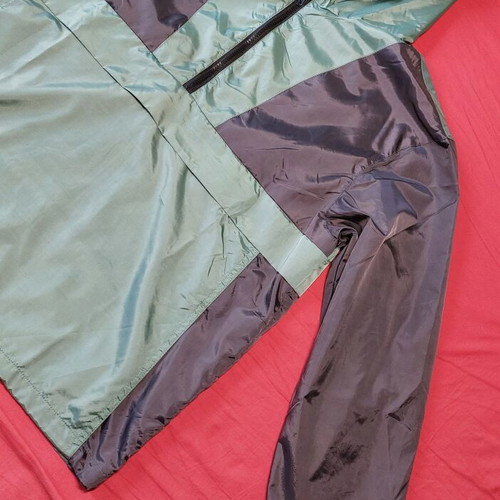 Energy waterproof jacket size Medium like new, black and green