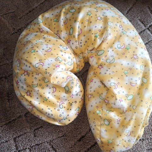 Nursing pillow like new with neutral cover gift