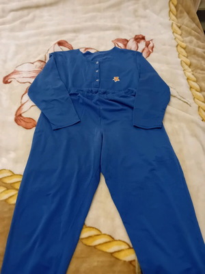 Women's pajamas used, in very good condition, size L