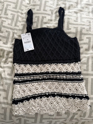 Zara blouse like new with tag, size M