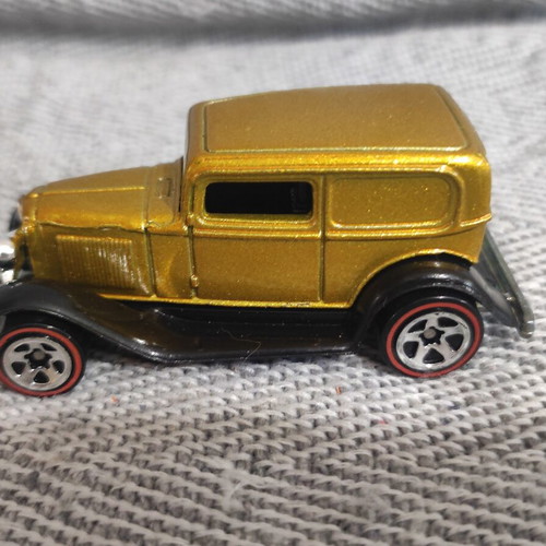 Hot Wheels Ford Delivery 1932 toy car used