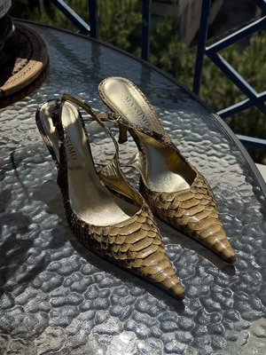 Massimo Vero Cuoio pointed slingback heels size 40 used, elegant gold brown