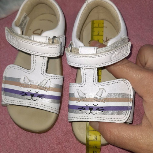 Clark's sandals 22