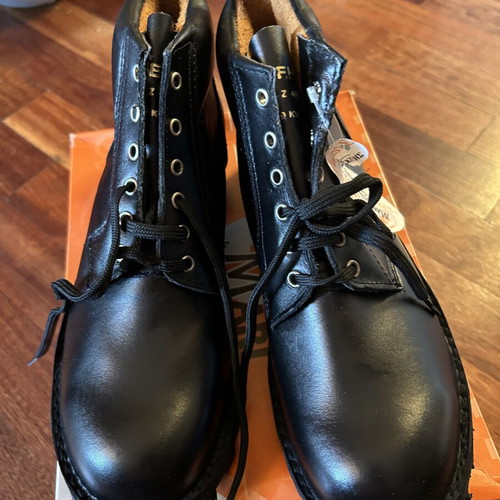 Safety boots size 43 new, anti-slip, black