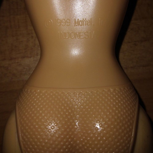 Barbie dolls used, pack of 2, early 2000s