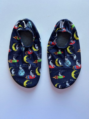 Slipstop Kids Water Shoes like new, size 27-29