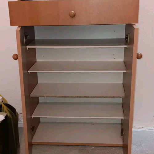 Shoe rack like new, brown with 5 adjustable shelves and drawer