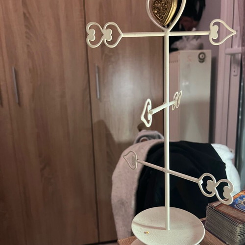 Necklace stand like new in very good condition
