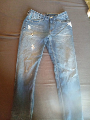 Jeans like new, size M, blue, slightly ripped