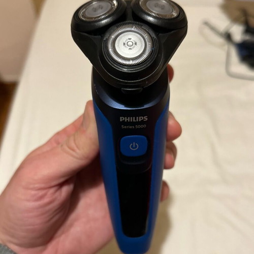 Philips Series 5000 S5466/17 rotary shaver like new