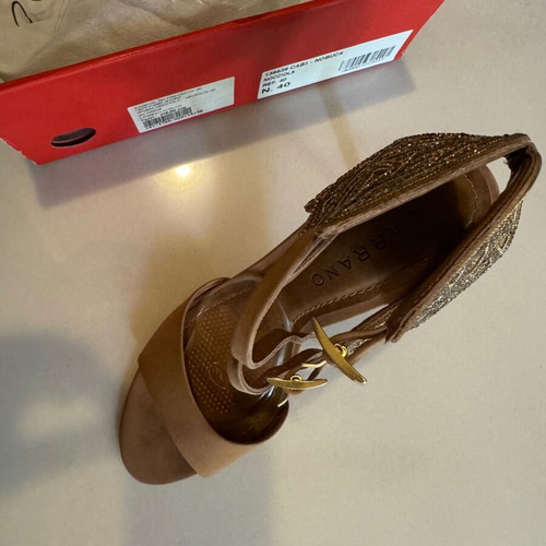 Caranno sandals like new, beige, size 40