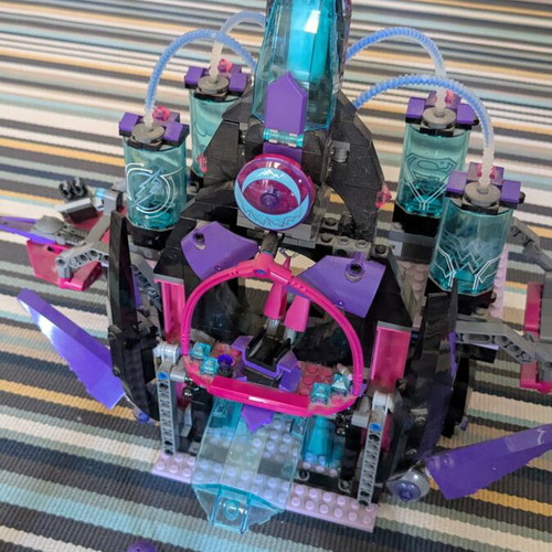 LEGO DC Super Hero Girls 41239 Eclipso Dark Palace set