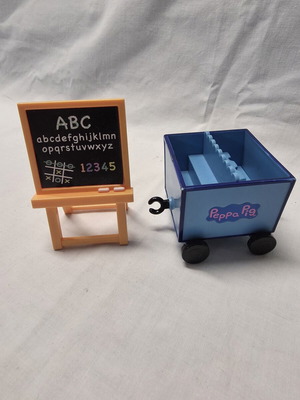 Peppa Pig wagon and board used toy set