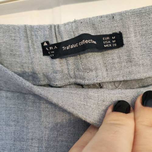 Zara women's gray pants like new with side stripe size M