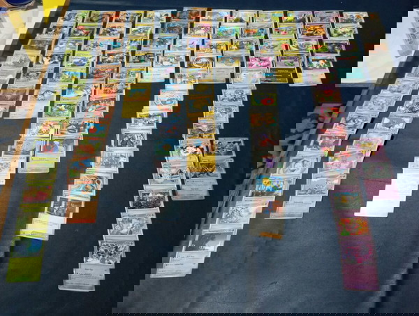 92 κάρτες Pokemon (TWM) μονές όχι διπλές είναι μόνο common