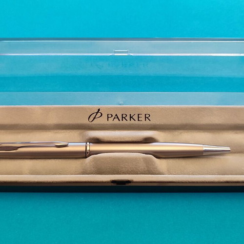 Parker Insignia roller pen like new