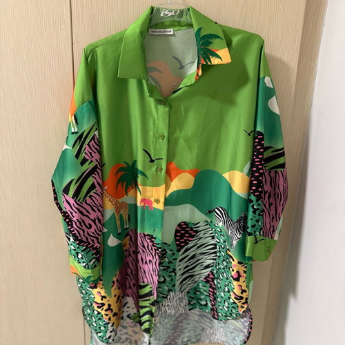 Loose shirt like new, multicolored, one size