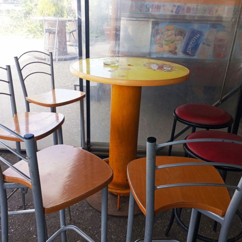 Stand and stools set of 7 used