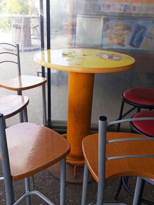 Stand and stools set of 7 used