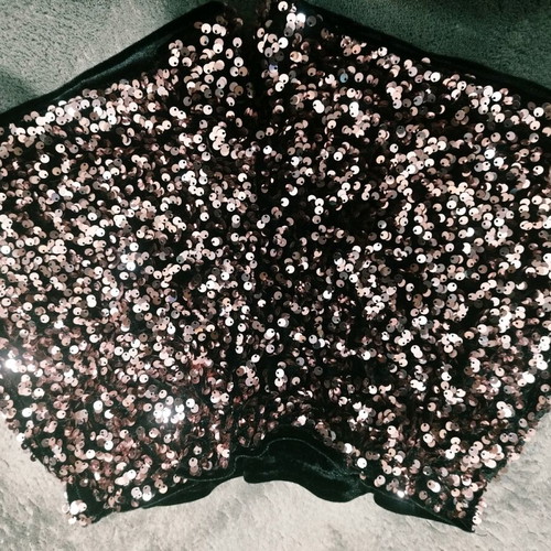 Girls' shorts with sequins like new, size 140-146, age 10-11
