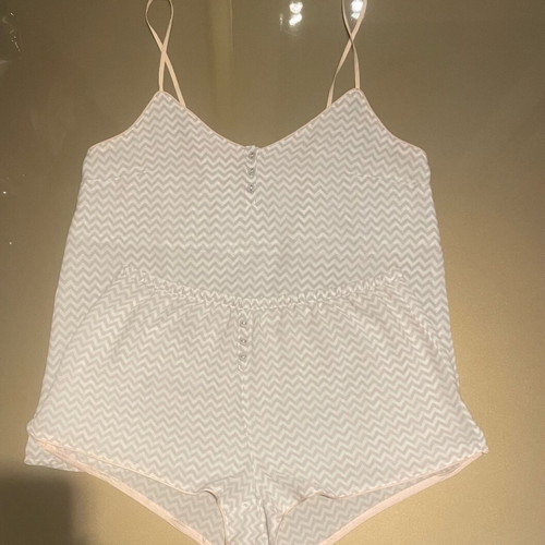 Women's pajamas like new, size S, white and gray