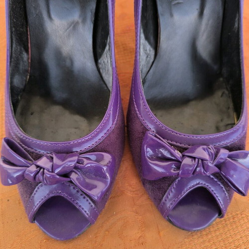 Stefania purple pumps like new, size 39