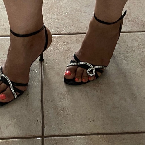 Elite black leather sandals with strass detail like new, size 38