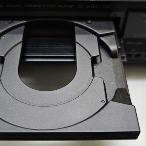 Yamaha CD 3050 CD player used, very good condition