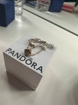 Pandora x Disney βραχιόλι Beauty and the Beast σαν καινούργιο, χρυσαφί