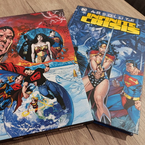 Absolute Infinite Crisis hardcover DC comic like new in English
