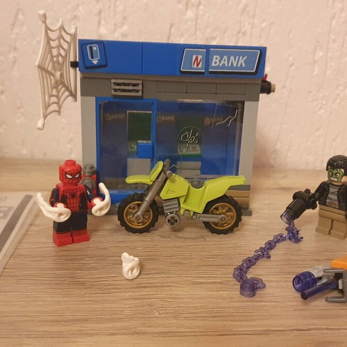 Lego Super Heroes 76082 ATM Heist Battle used without instructions