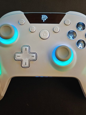 EasySMX X20 Multiplatform Gaming Controller with Trigger Lock and Hall Effect Sensors