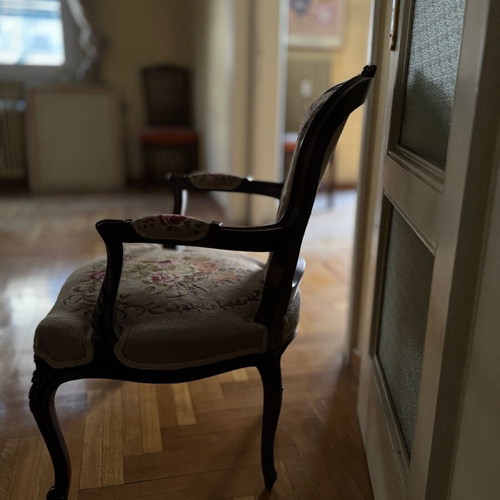 Vintage Louis XV armchair like new with embroidered floral upholstery