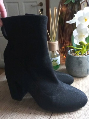 Black ankle boots with glitter used, size 38