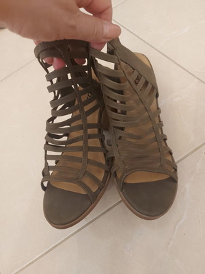 Sandals like new with straps size 38 green