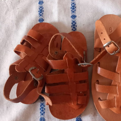Children's sandals new, sizes 23, 24, 25, 28 & 29, brown leather
