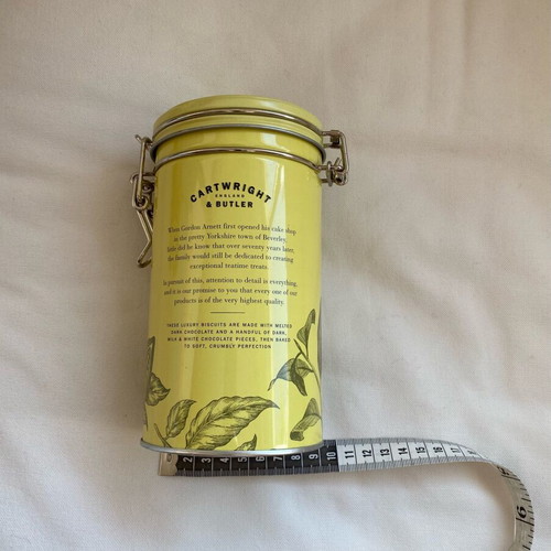 Tin box like new