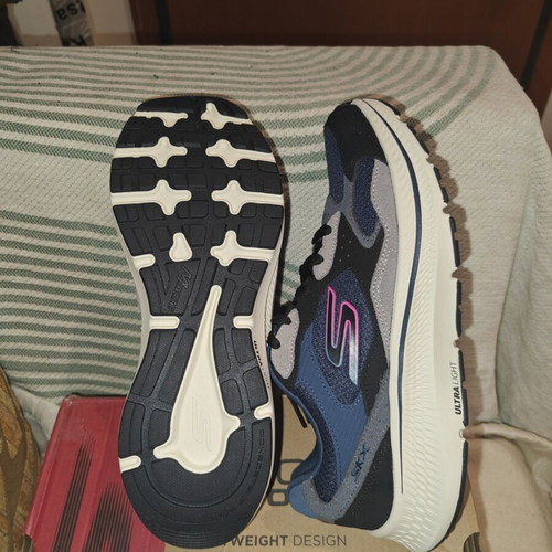 Skechers GO RUN Consistent 2.0 athletic shoes new, black and blue