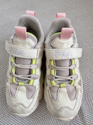 Fila Memory Spinel 3 athletic shoes like new, size 34, white multicolor