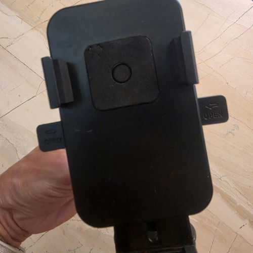 Car phone holder used with suction cup