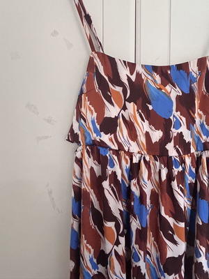 Doca satin dress with open back, new, colorful, size S