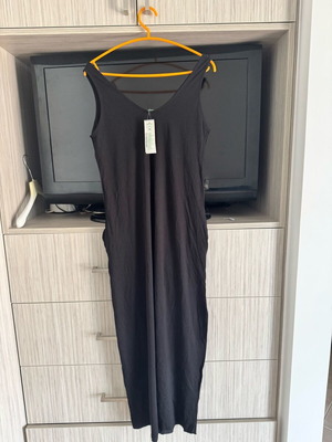 Benetton black dress with pockets new, XS loose fit
