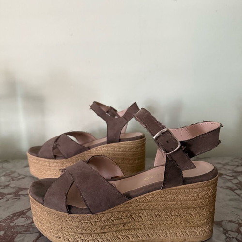Women's Espadrille Platform Sandals size 39 like new, brown
